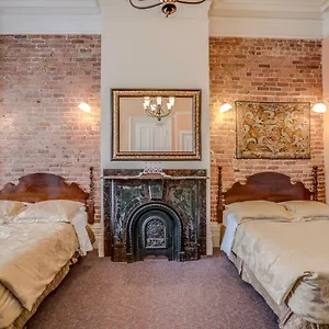 Manoir Mon Calme Bed & Breakfast