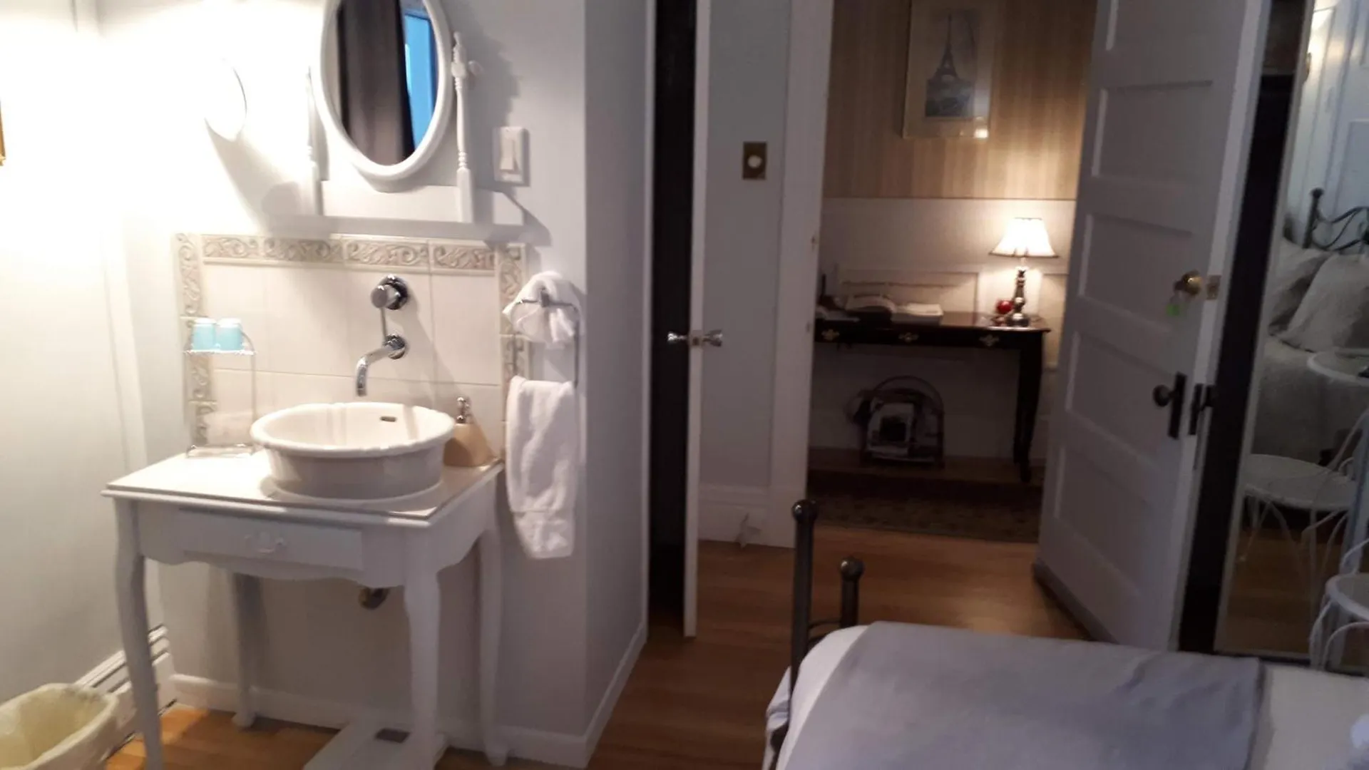 B B Le Transit Bed & Breakfast Quebec City